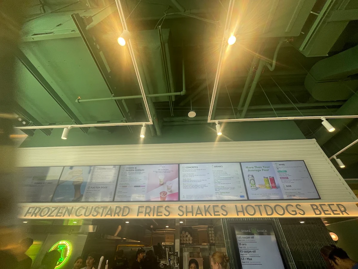 Menu, Shake Shack - King West