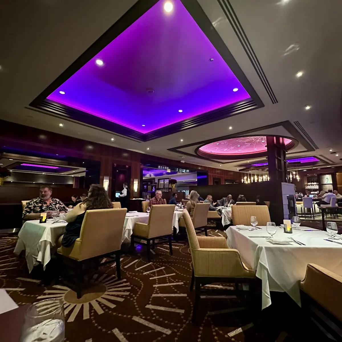Vibe, Neros Steakhouse