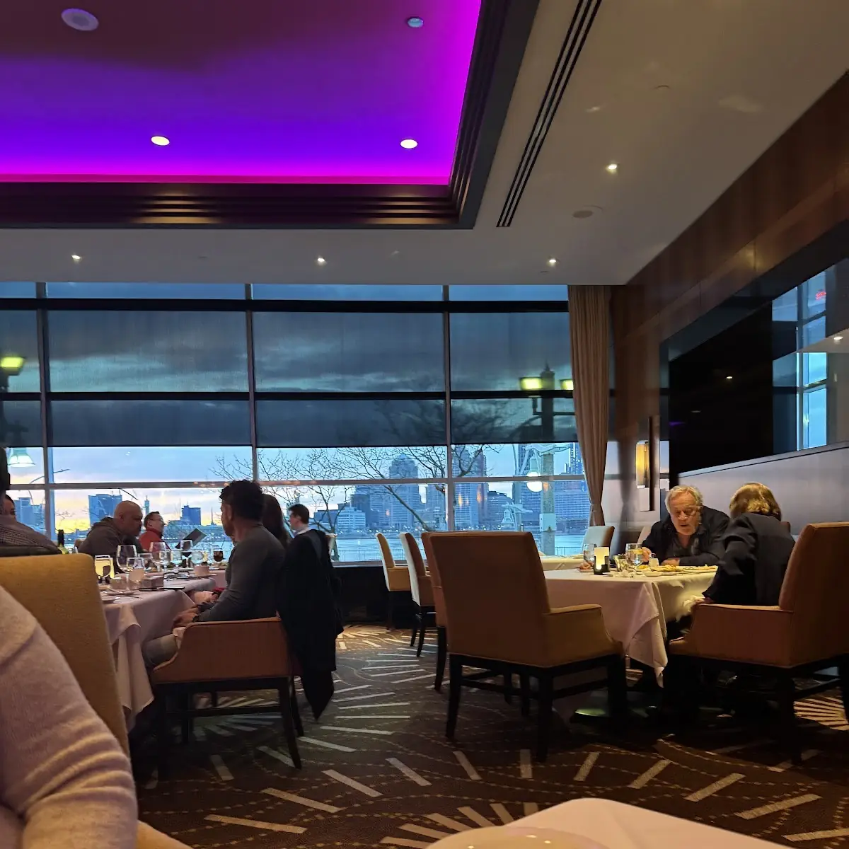 Vibe, Neros Steakhouse