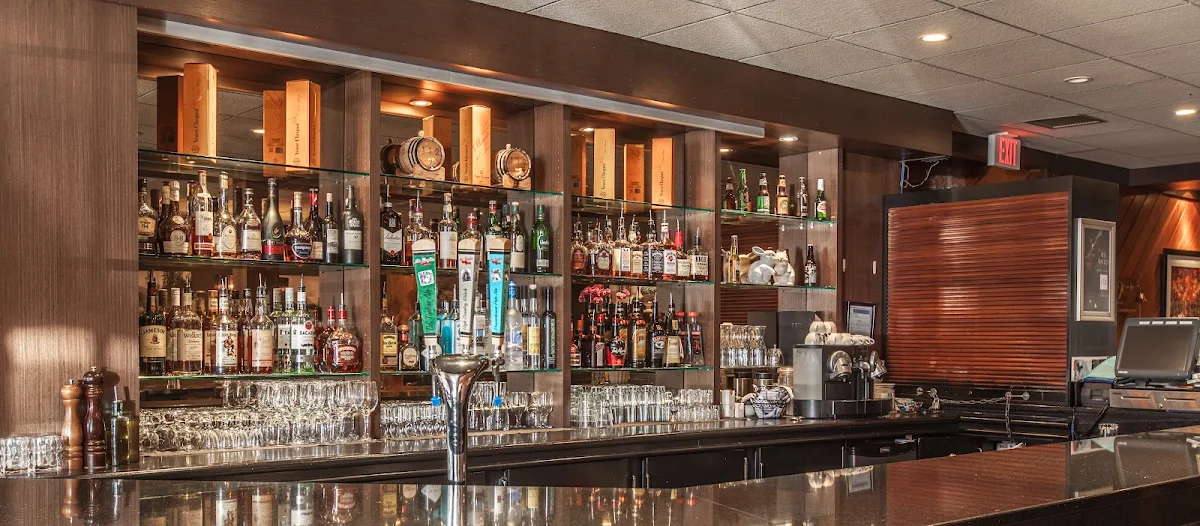 Vibe, 112 Restaurant & Lounge