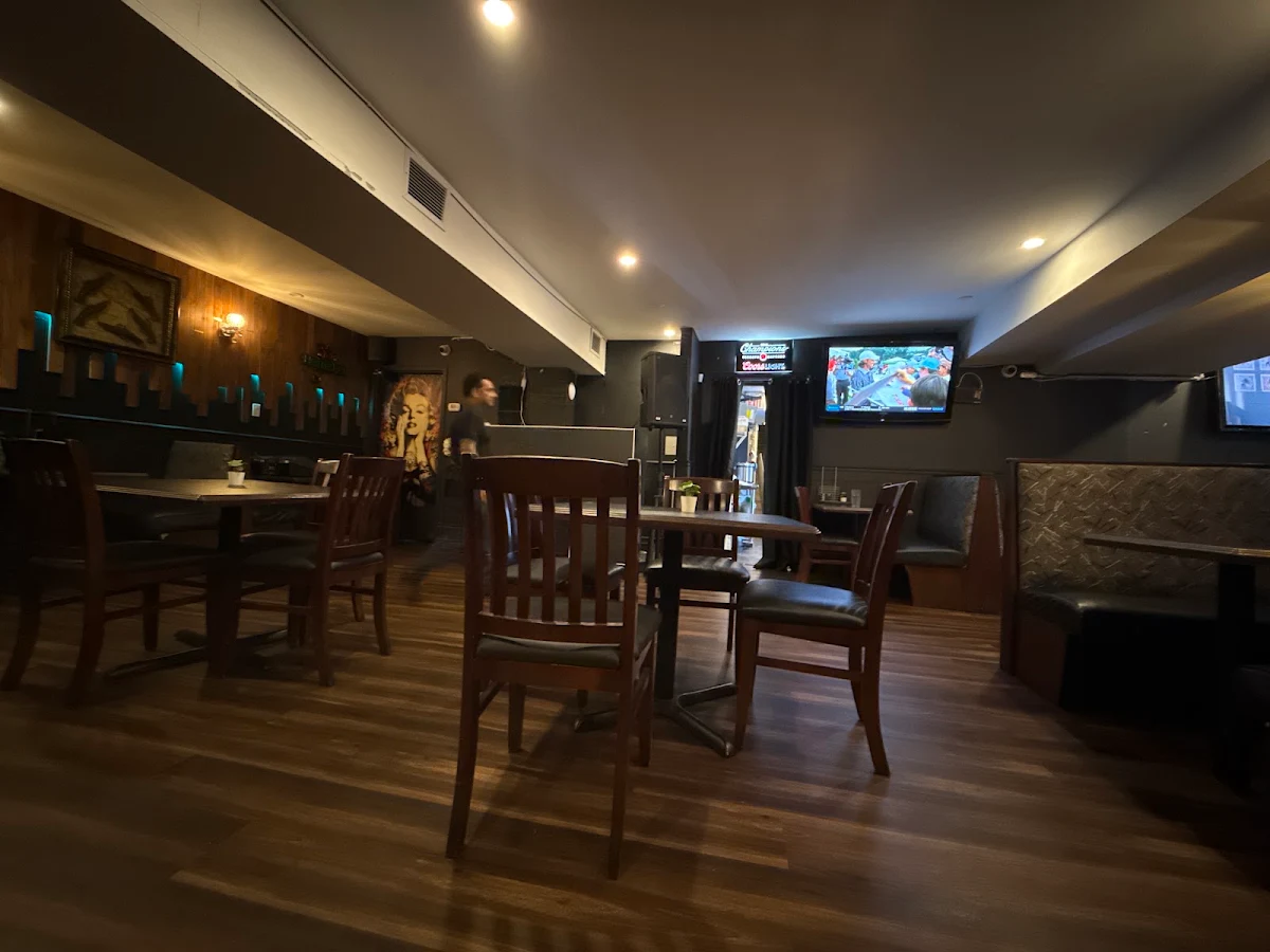 Vibe, Apna Meats And Grill