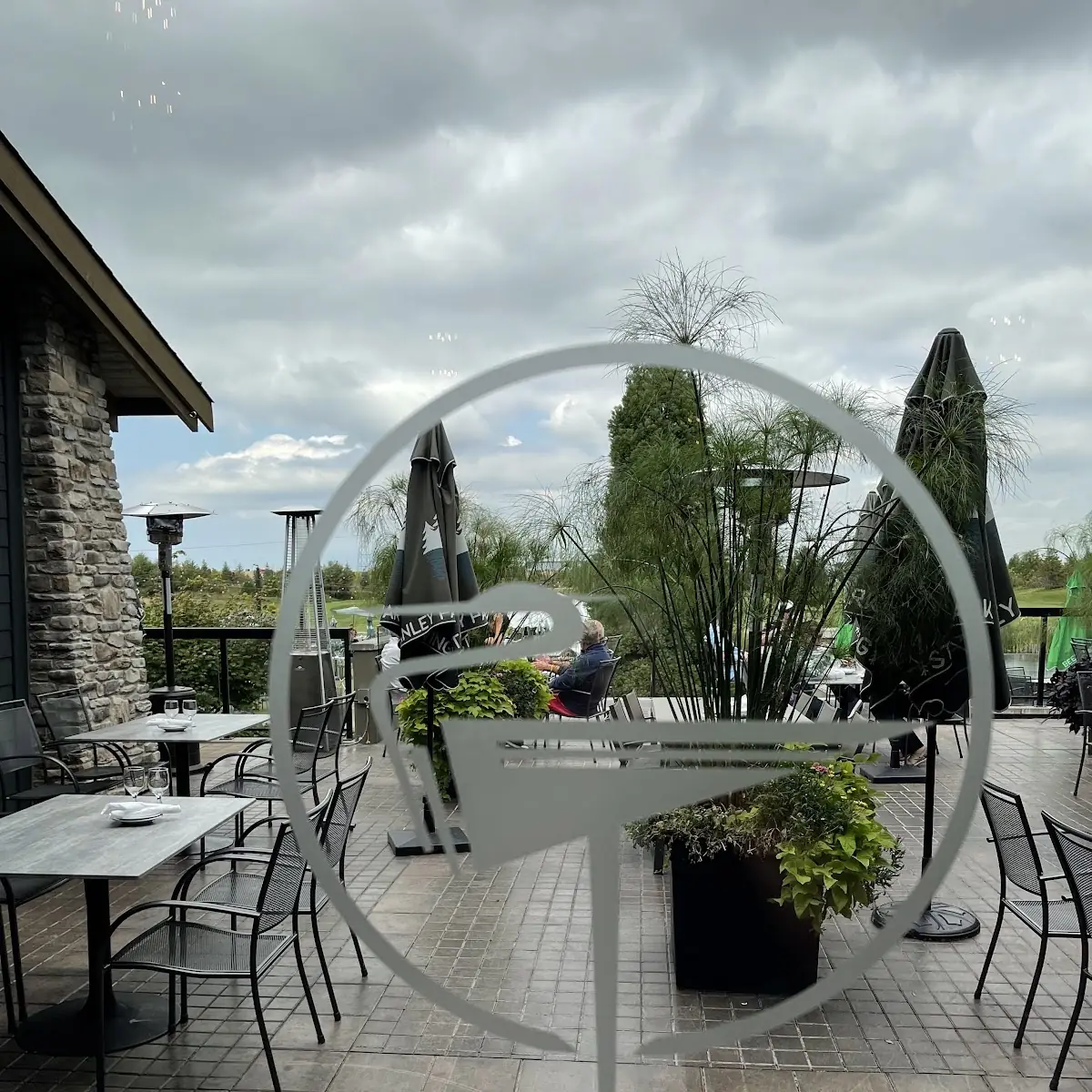 Vibe, Pat Quinn's Restaurant & Bar