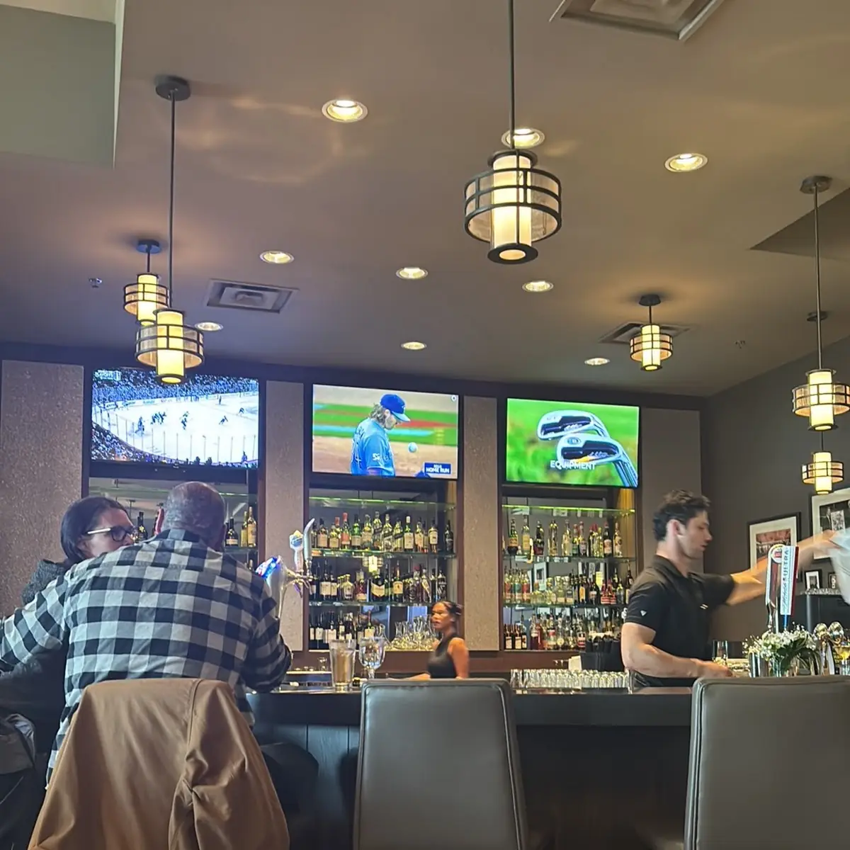 Vibe, Pat Quinn's Restaurant & Bar