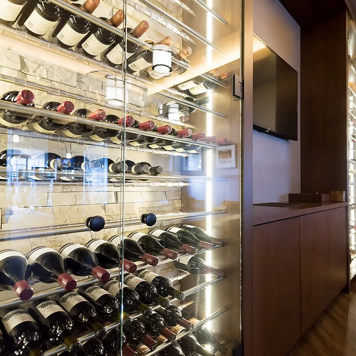 Vibe, Pat Quinn's Restaurant & Bar