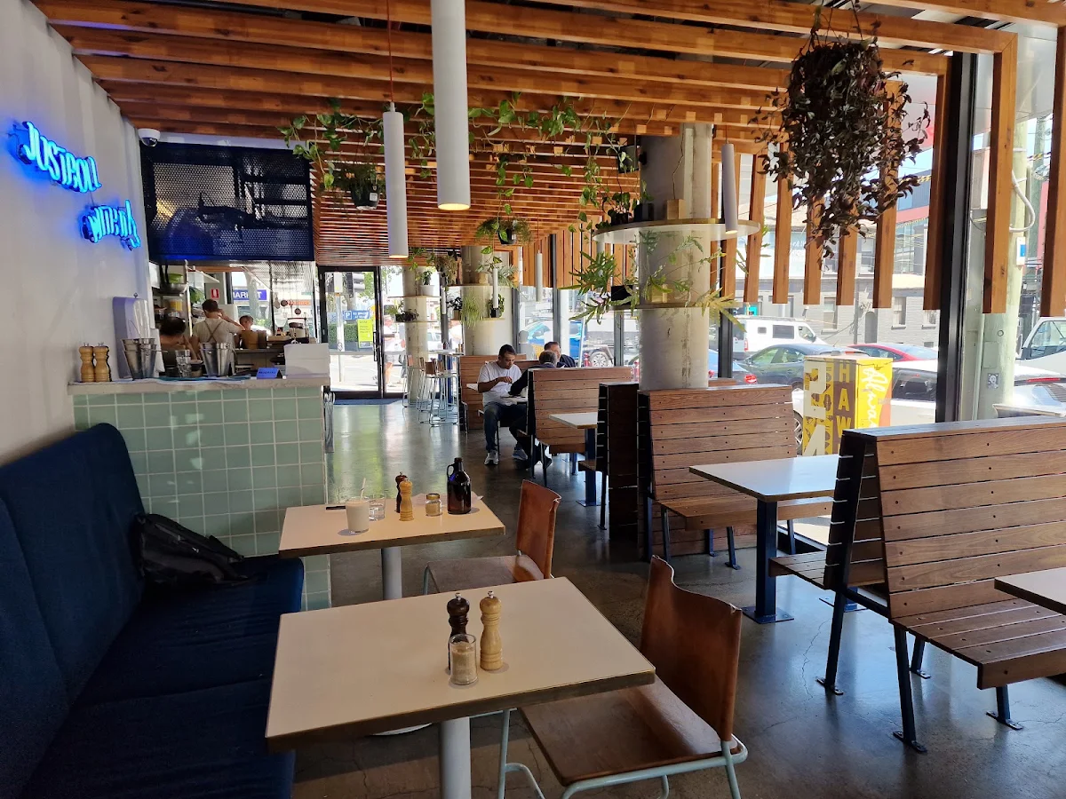 Vibe, Rubika Cafe & Bar