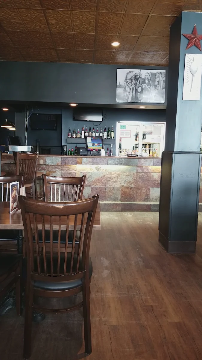 Vibe, Park & Trestle Pub and Restaurant