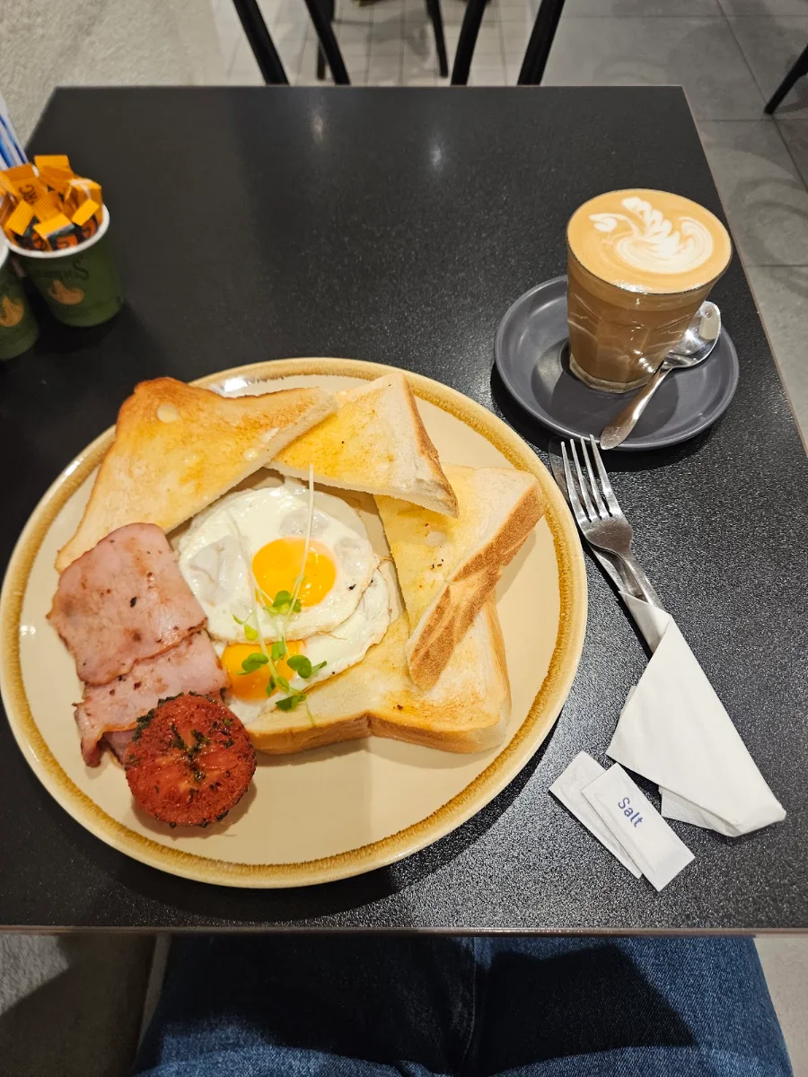 Food & drink, Cafe Lelunar