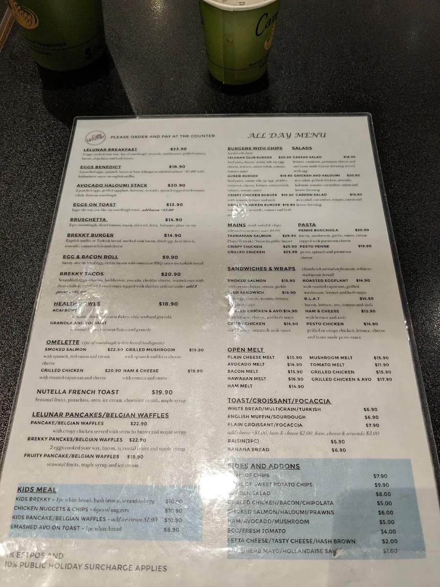 Menu, Cafe Lelunar