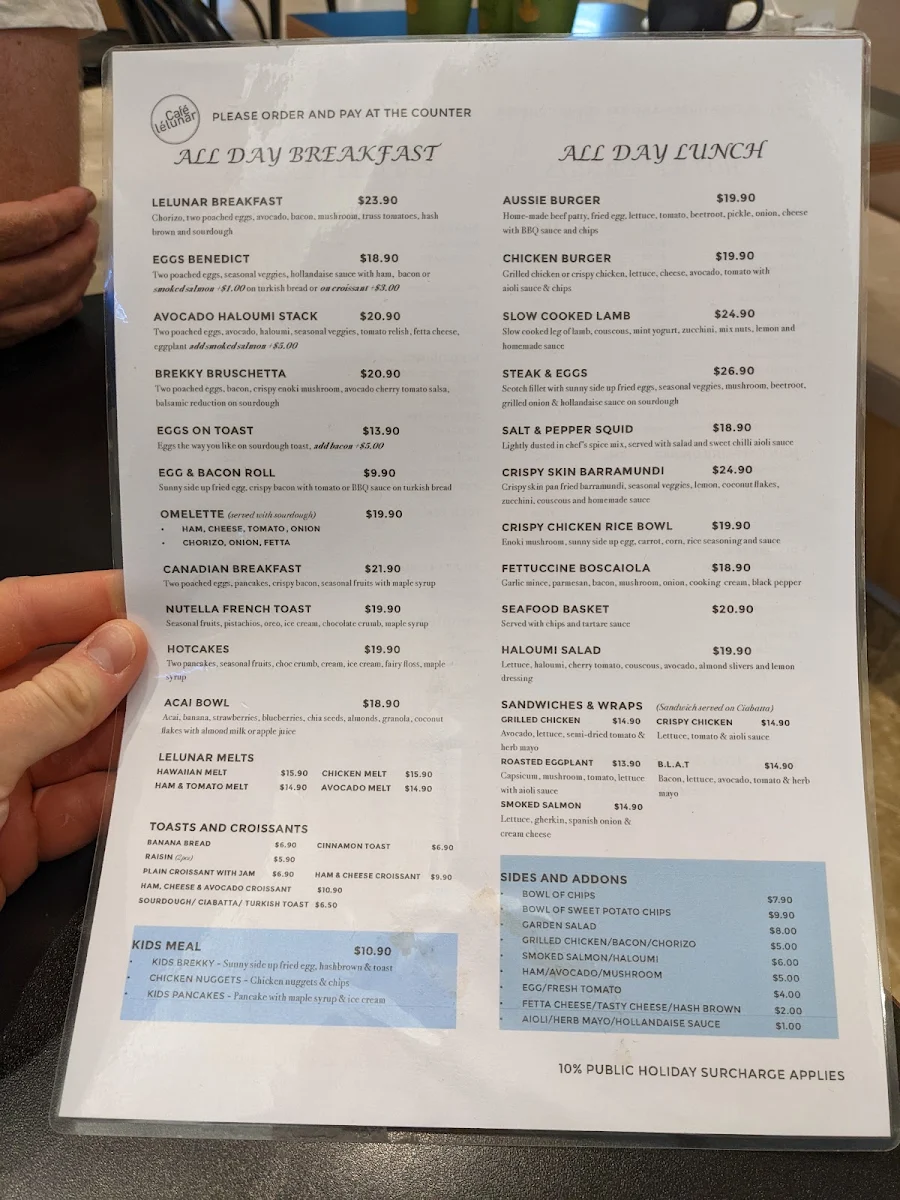 Menu, Cafe Lelunar