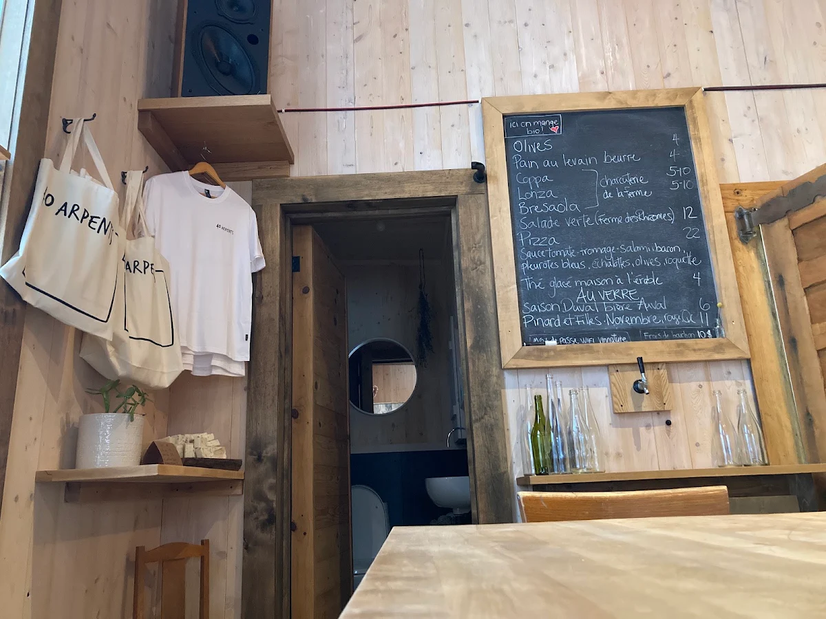 Menu, 40 Arpents