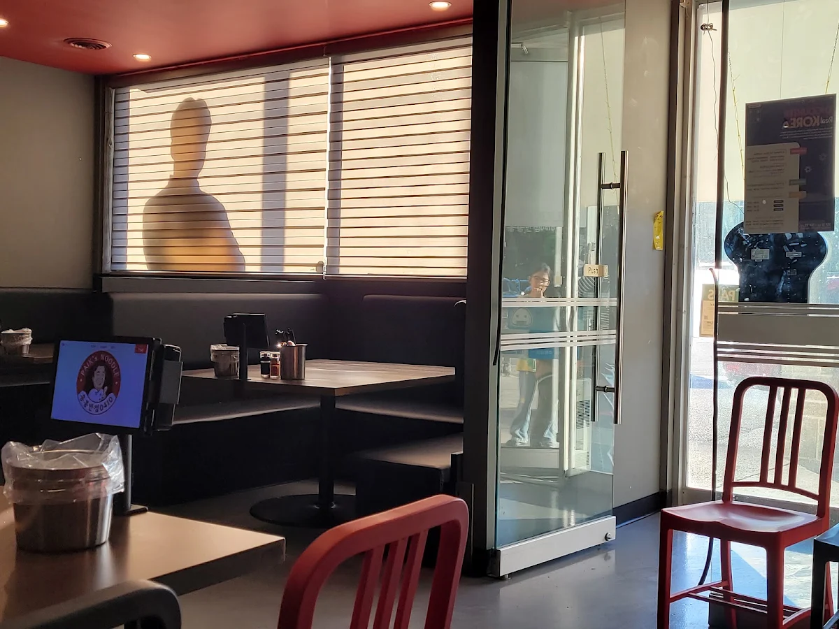 Vibe, KIM'S NOODLE Steeles