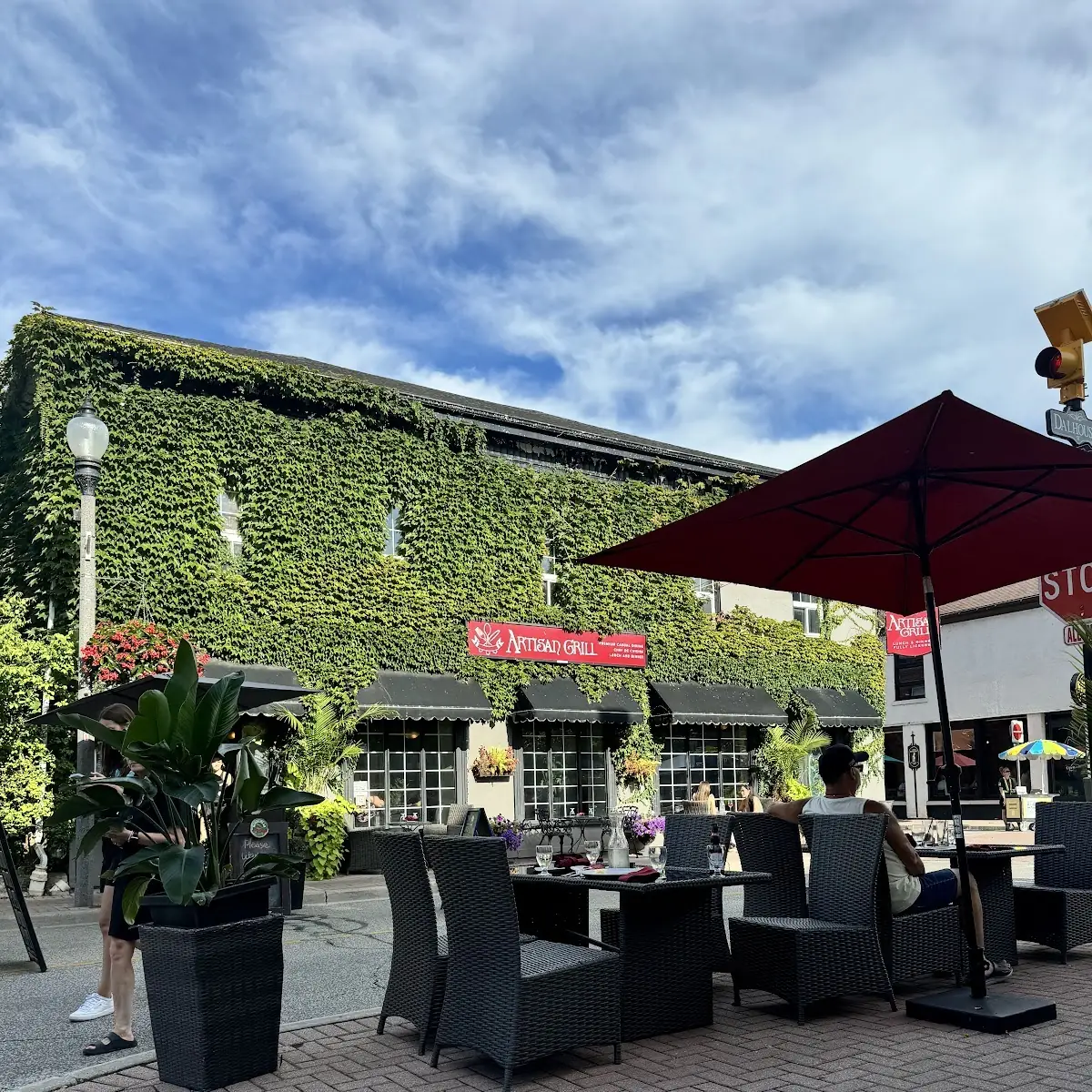 Vibe, Artisan Grill