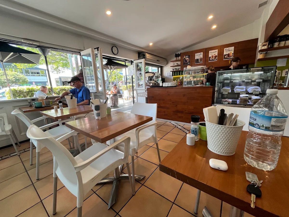 Vibe, Black Pepper Cafe