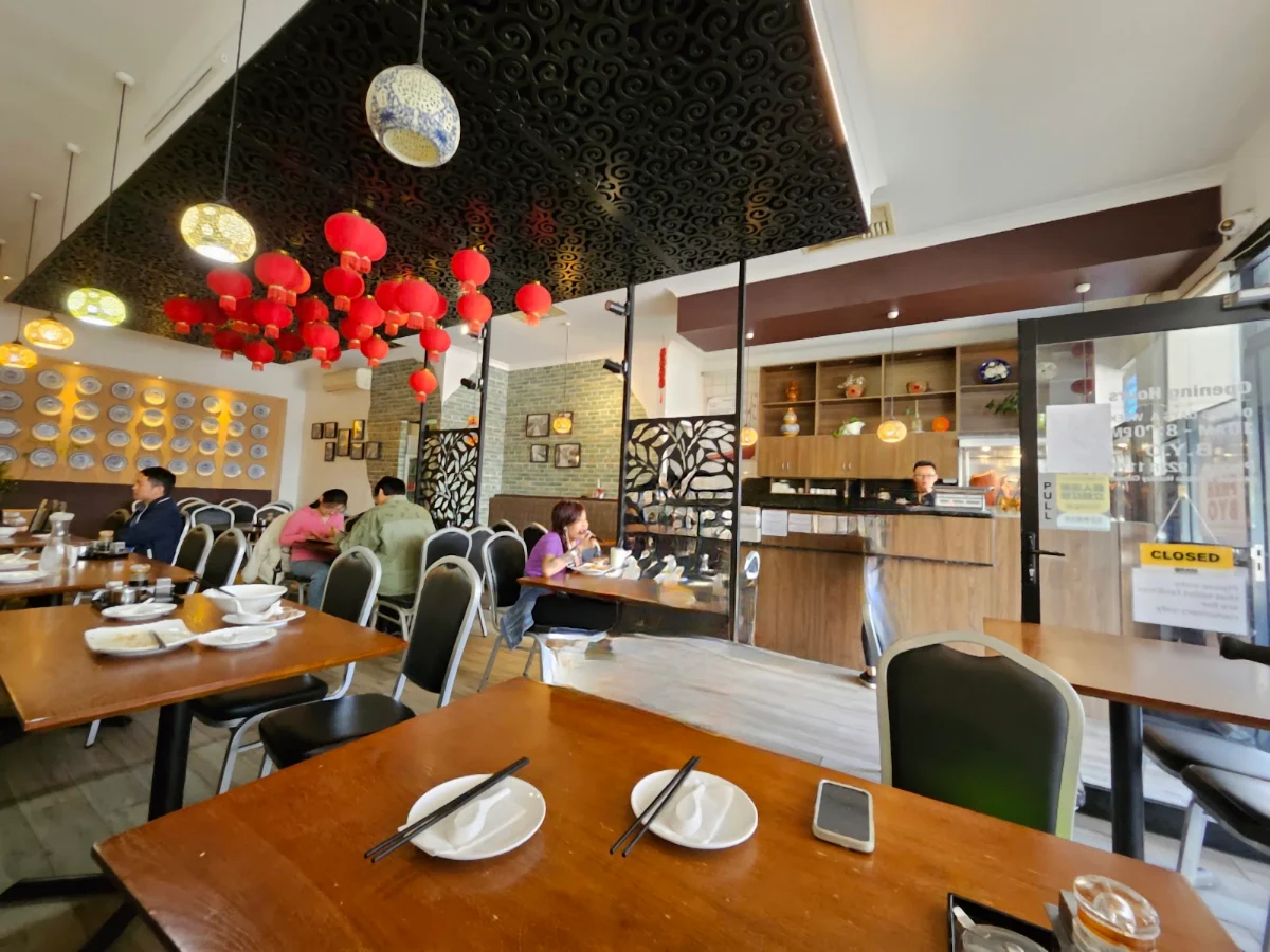Vibe, Ming's BBQ House