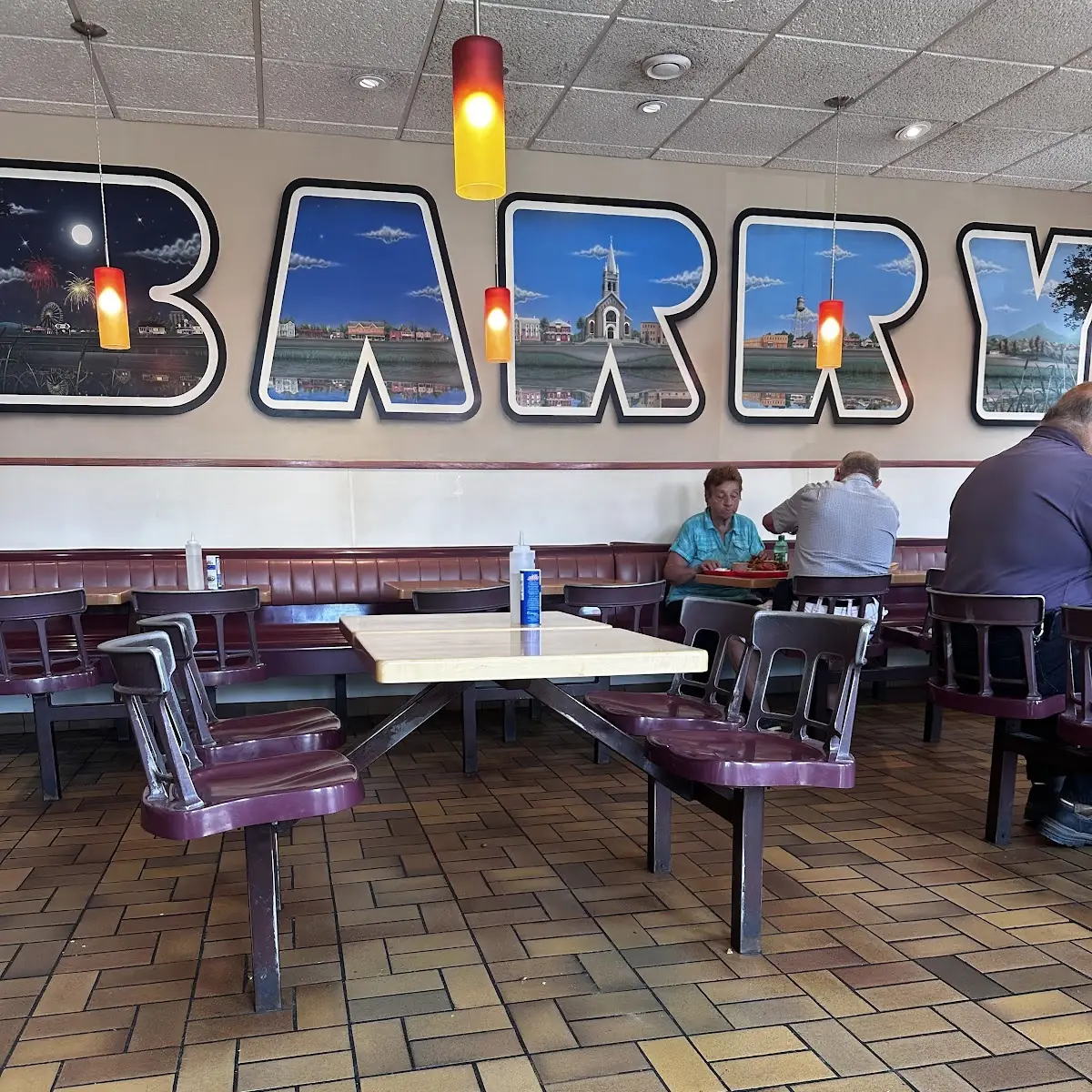 Vibe, Restaurant Barry
