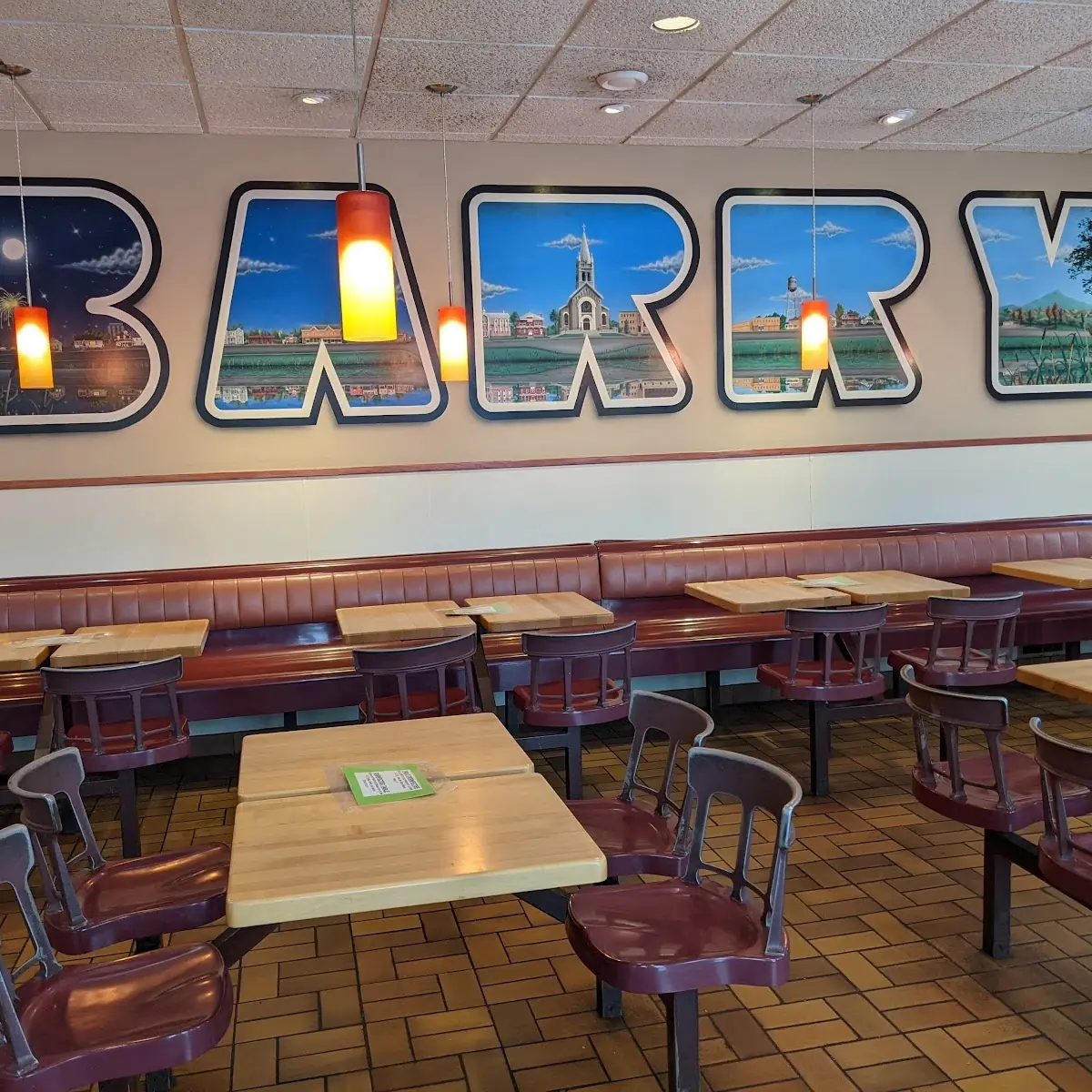 Vibe, Restaurant Barry