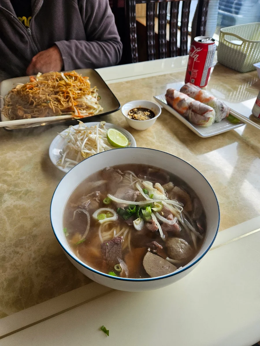 Food & drink, PHO VN Restaurant