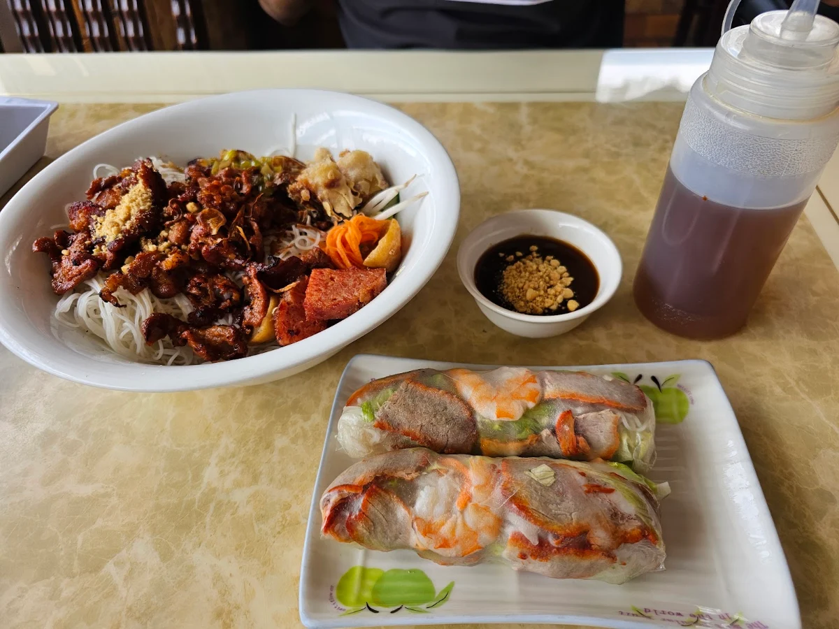 Food & drink, PHO VN Restaurant