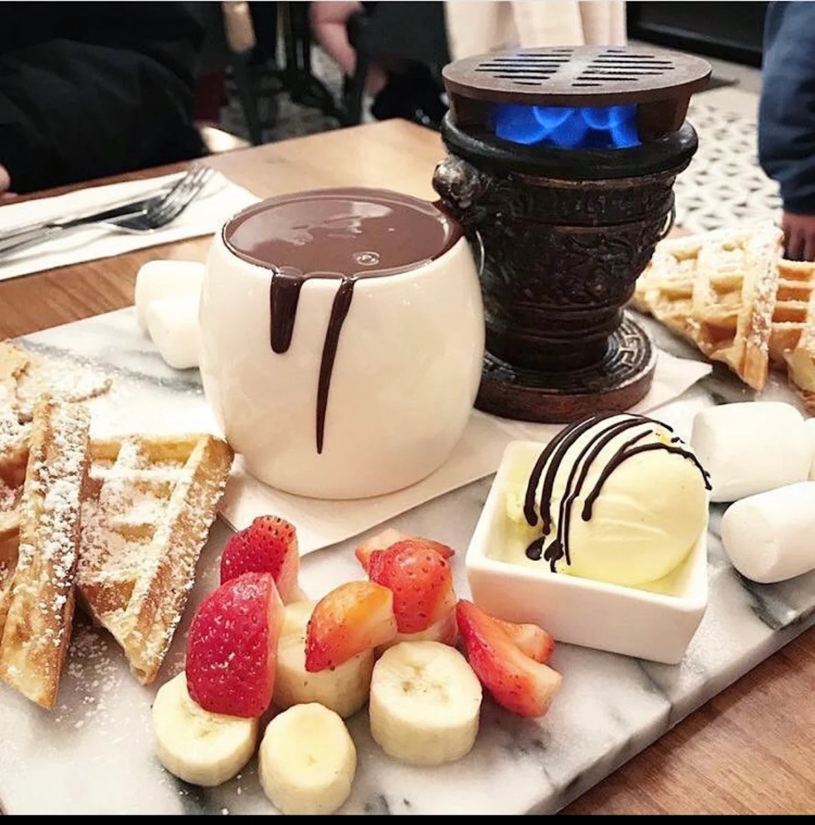 Food & drink, CACAO 70 Eatery