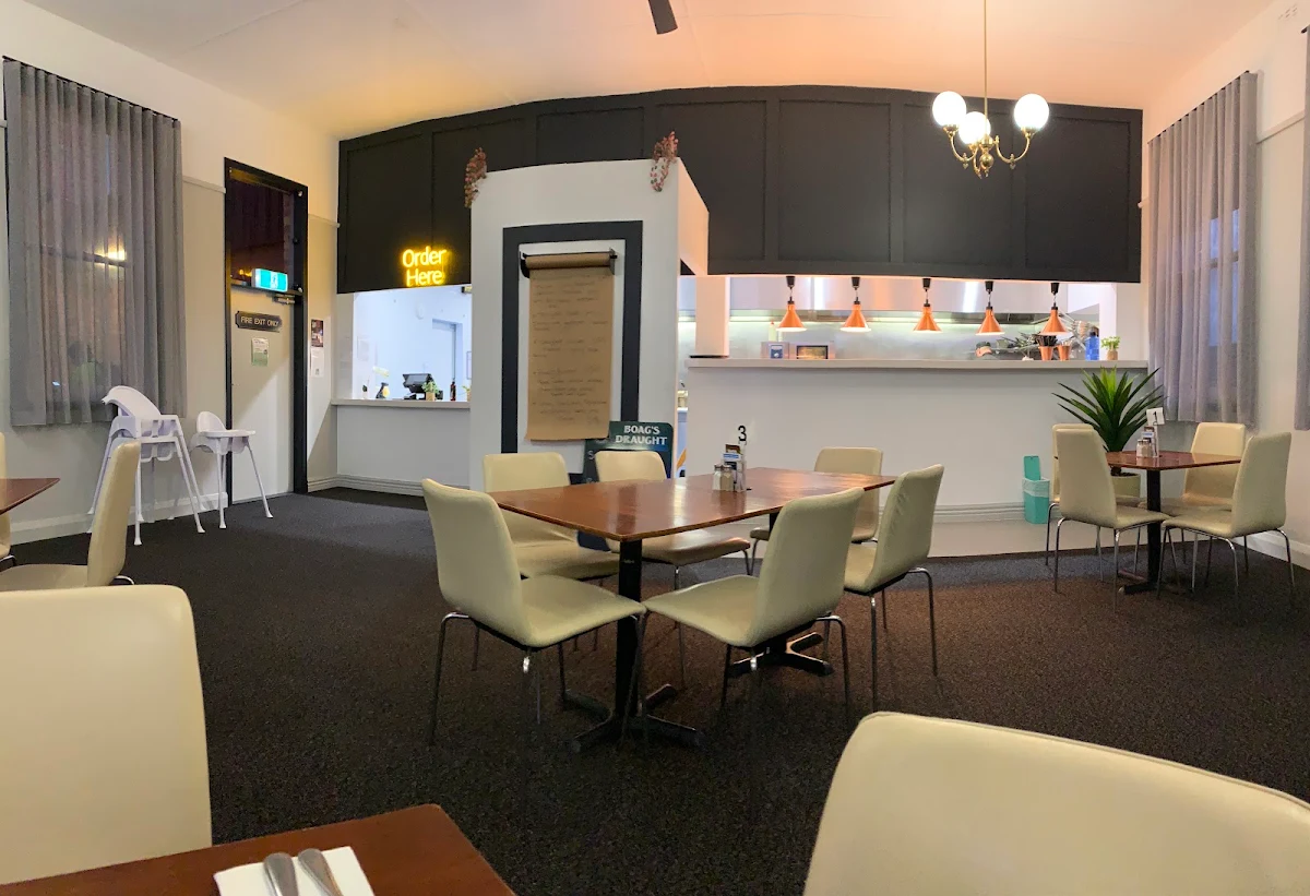 Vibe, Furner's Hotel