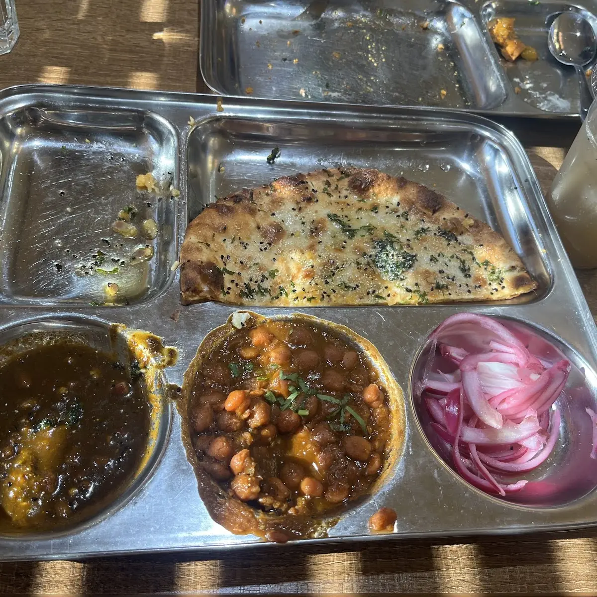 Food & drink, USTAAD G76 SOUTH SURREY