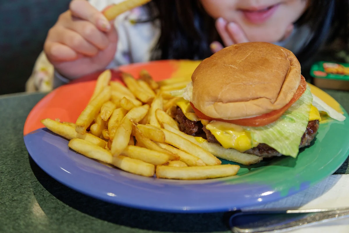 Food & drink, Ricky's All Day Grill - Walnut Grove