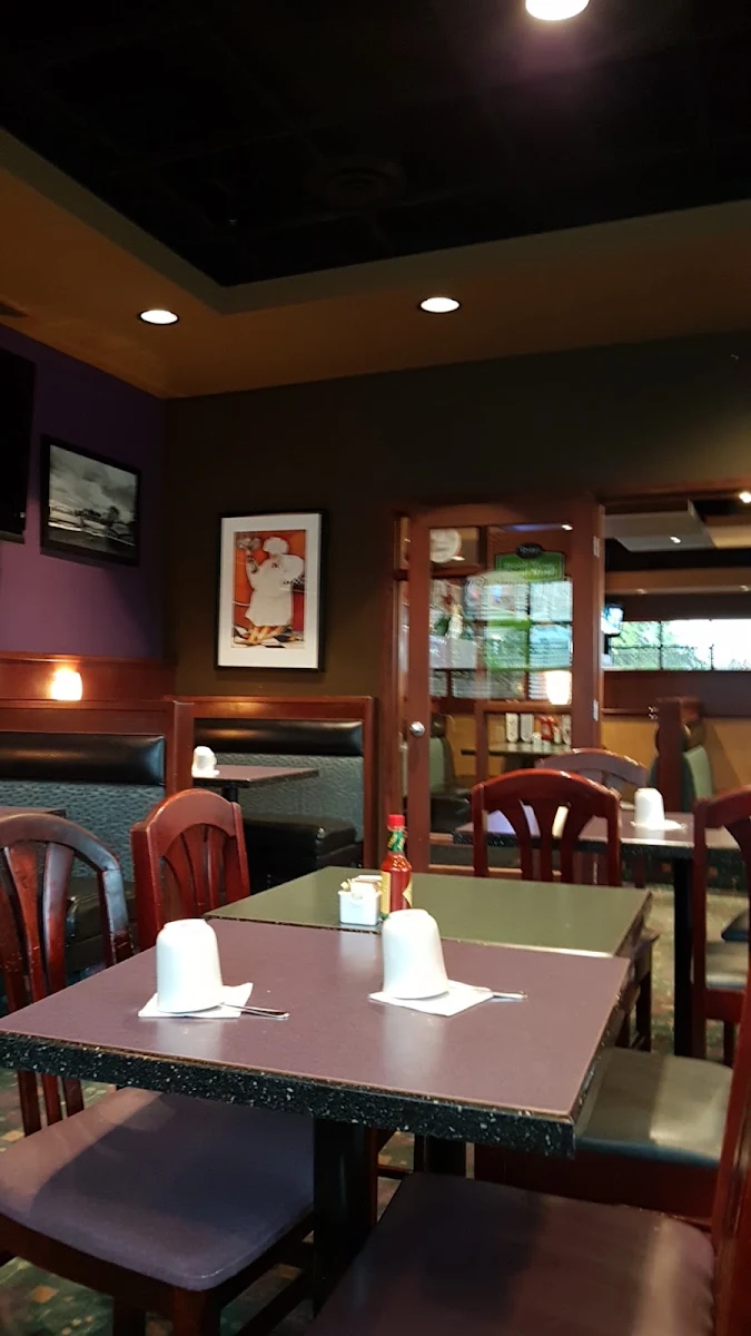 Vibe, Ricky's All Day Grill - Walnut Grove