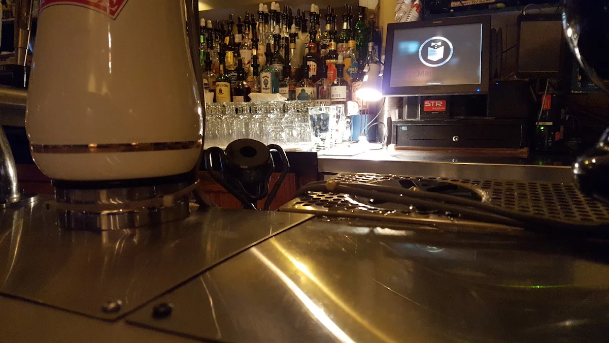 Vibe, Bistro Bar La Barricade