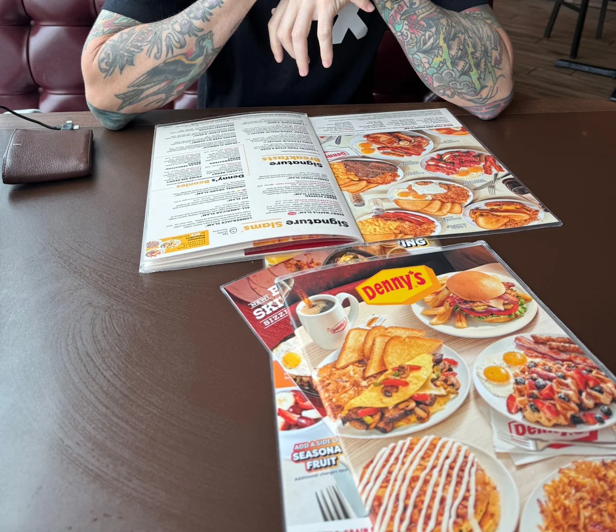 Menu, Denny's Restaurant Abbotsford - Mt. Lehman