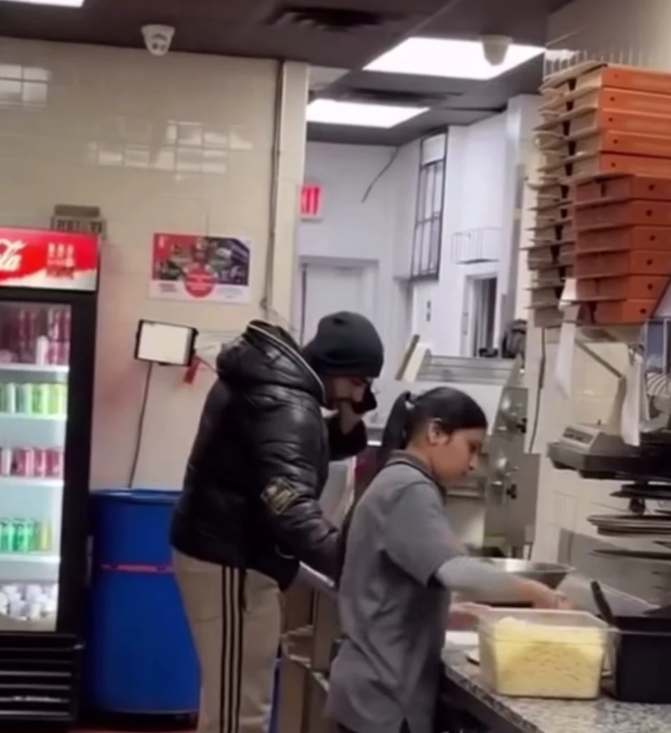 Vibe, Pizza Pizza