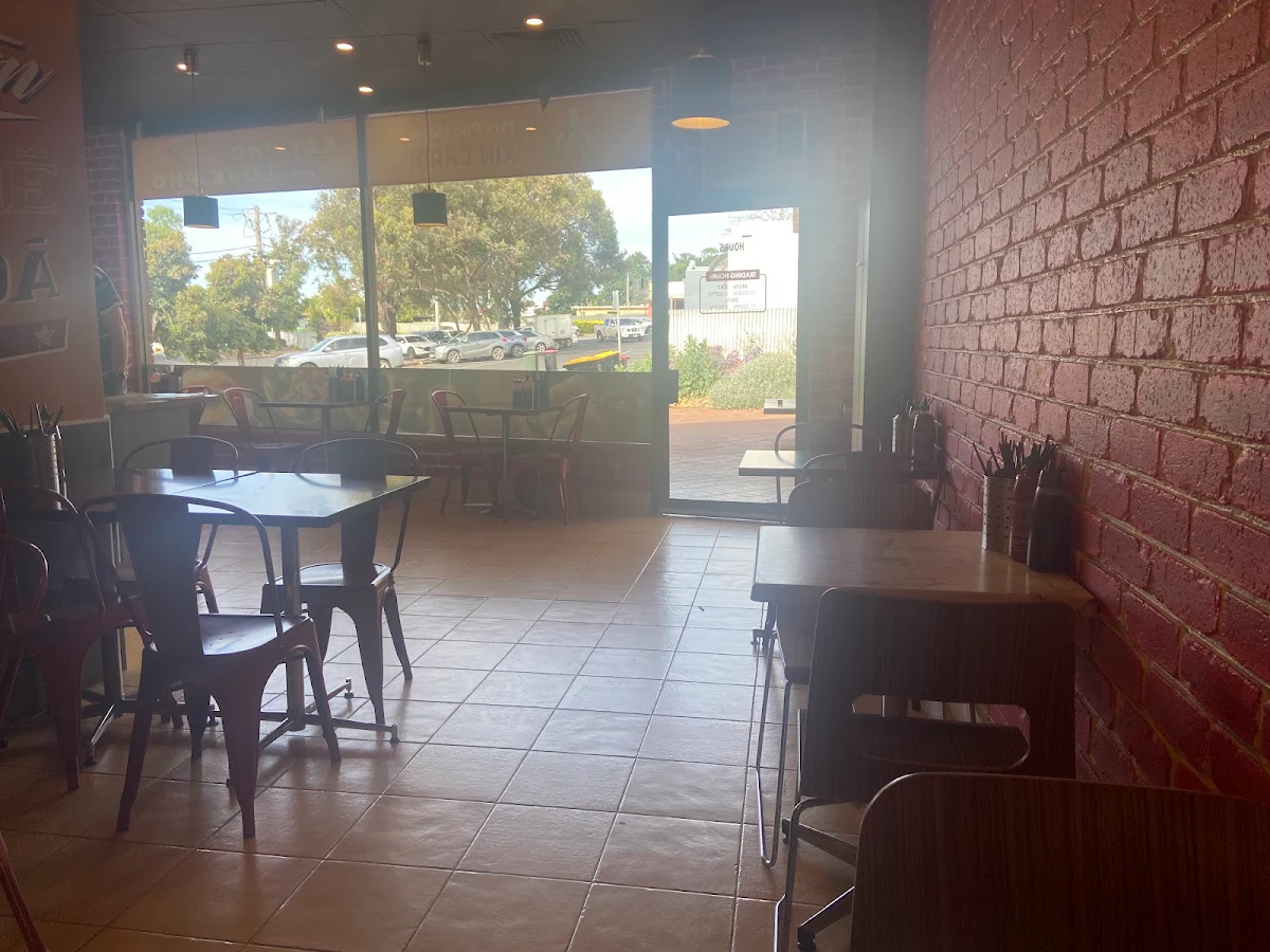 Vibe, Mrs Pho House Seymour