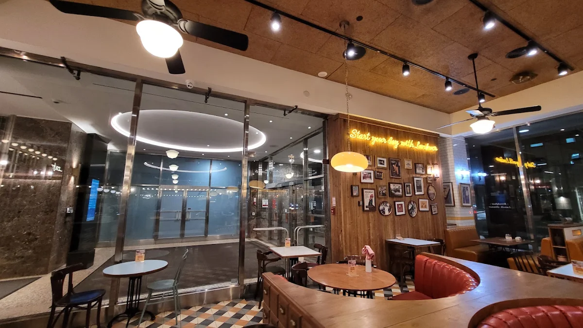 Vibe, Cafe Landwer