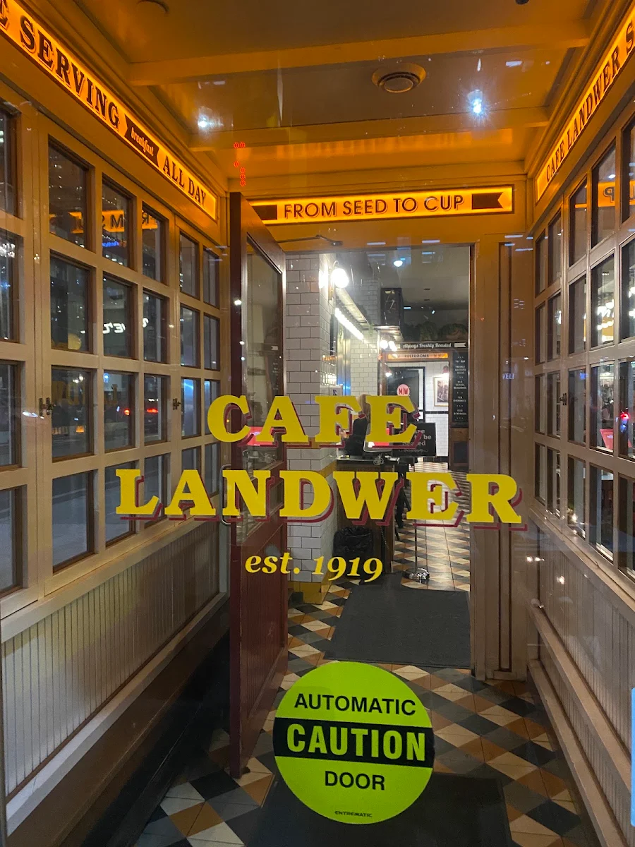 Vibe, Cafe Landwer