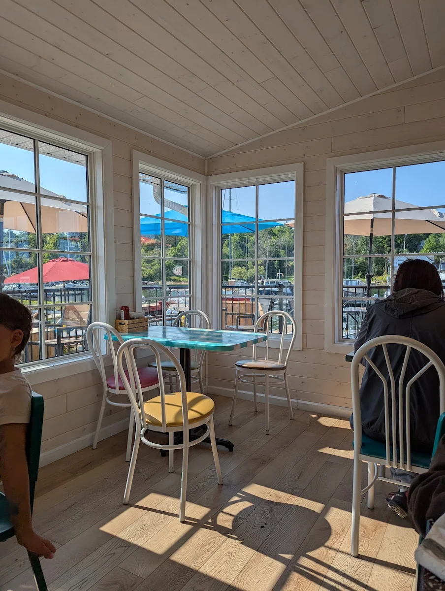 Vibe, Gateway Restaurant and Bakery