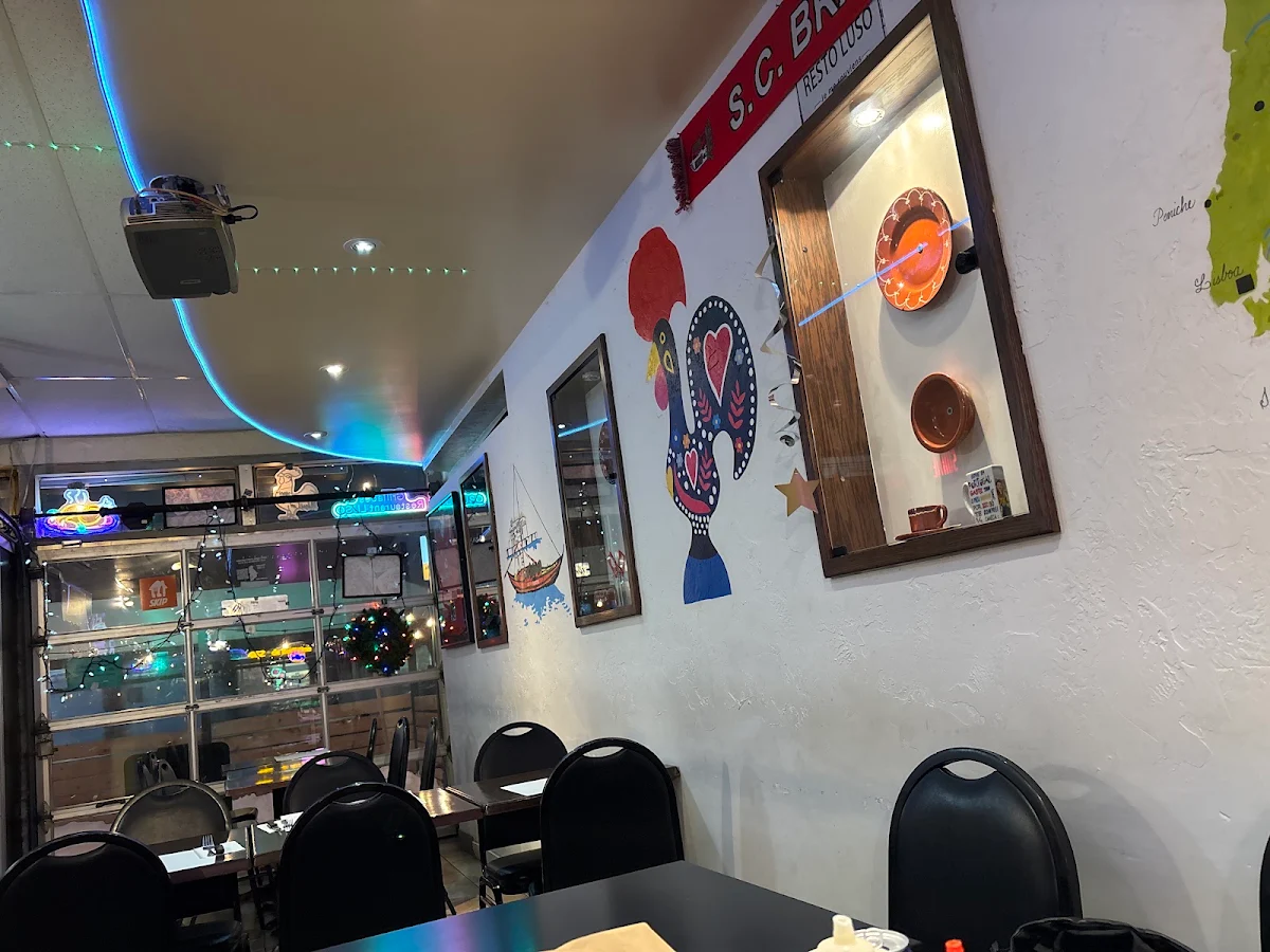 Vibe, Restaurant Luso
