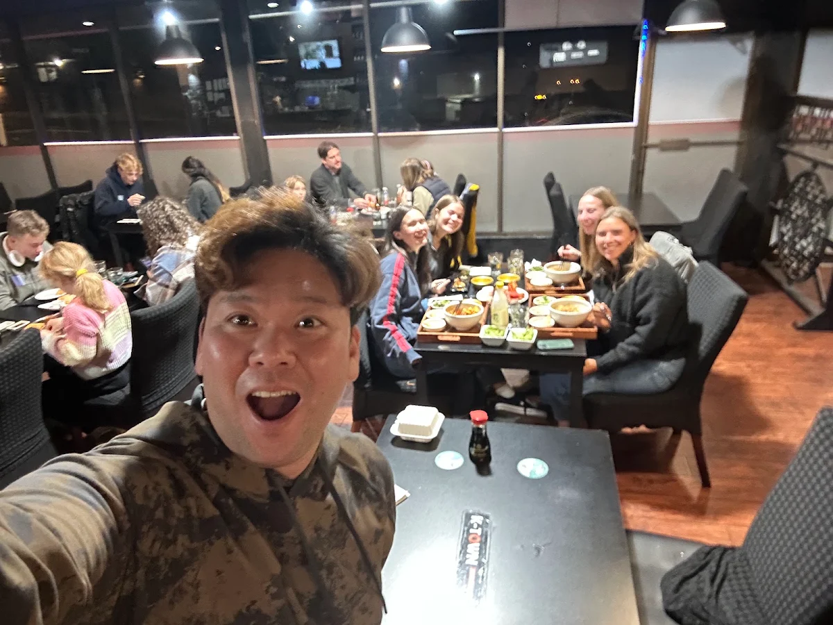 Vibe, K-Town Sushi & Grill