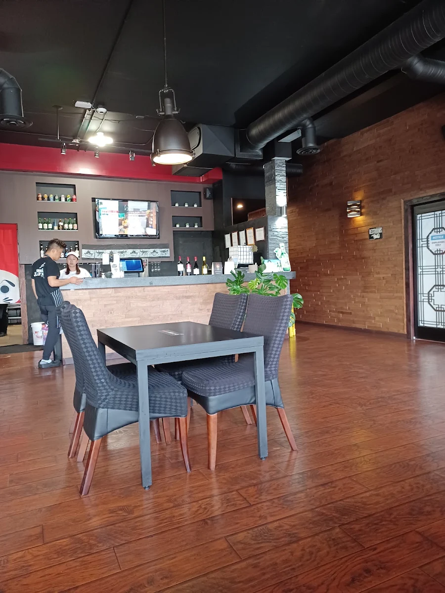 Vibe, K-Town Sushi & Grill