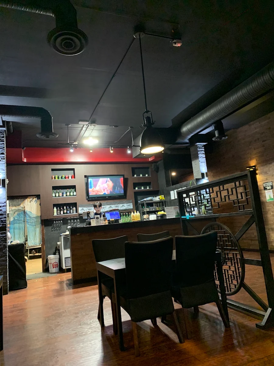 Vibe, K-Town Sushi & Grill