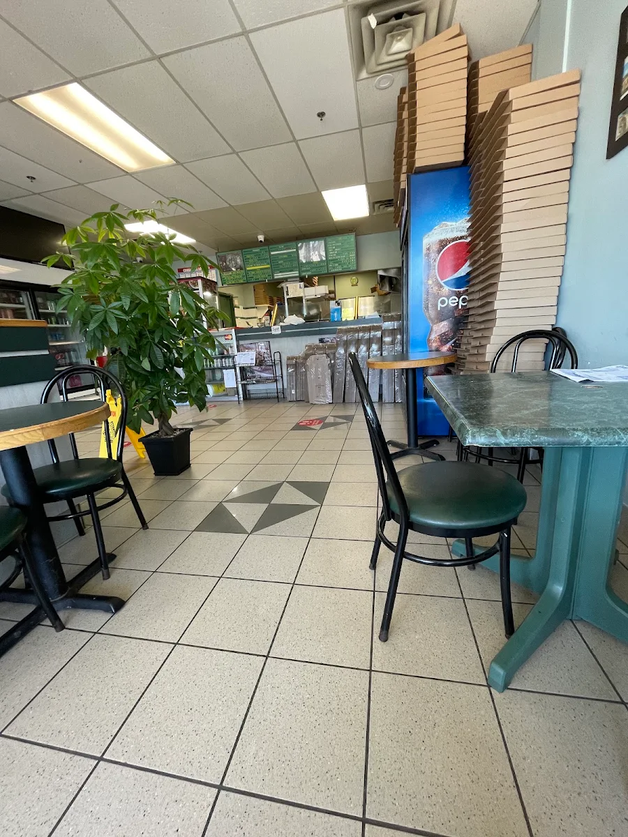 Vibe, Randy's Pizza - Kearney Lake