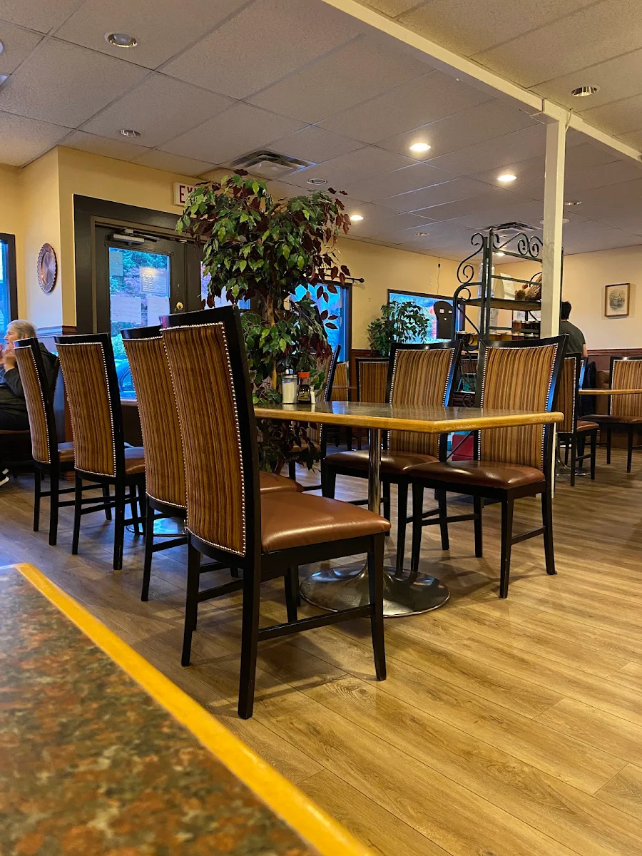 Vibe, Bonnie Martin Restaurant
