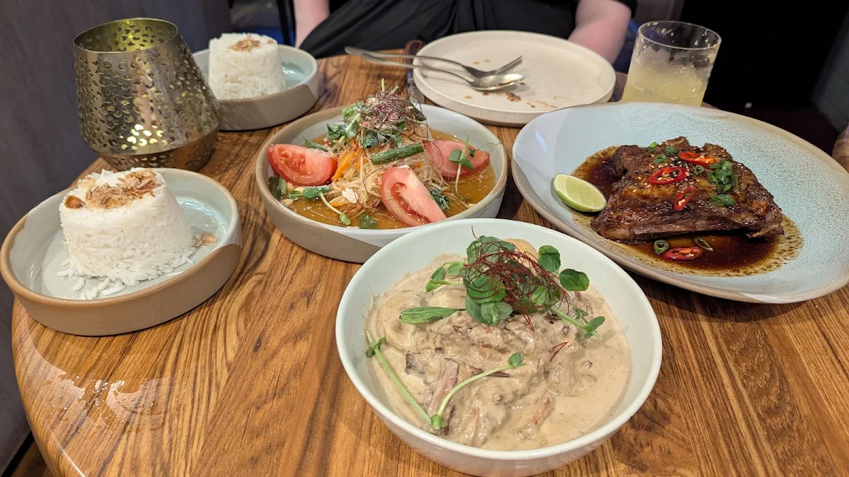 Food & drink, Little Sister Restaurant & Cocktail Bar