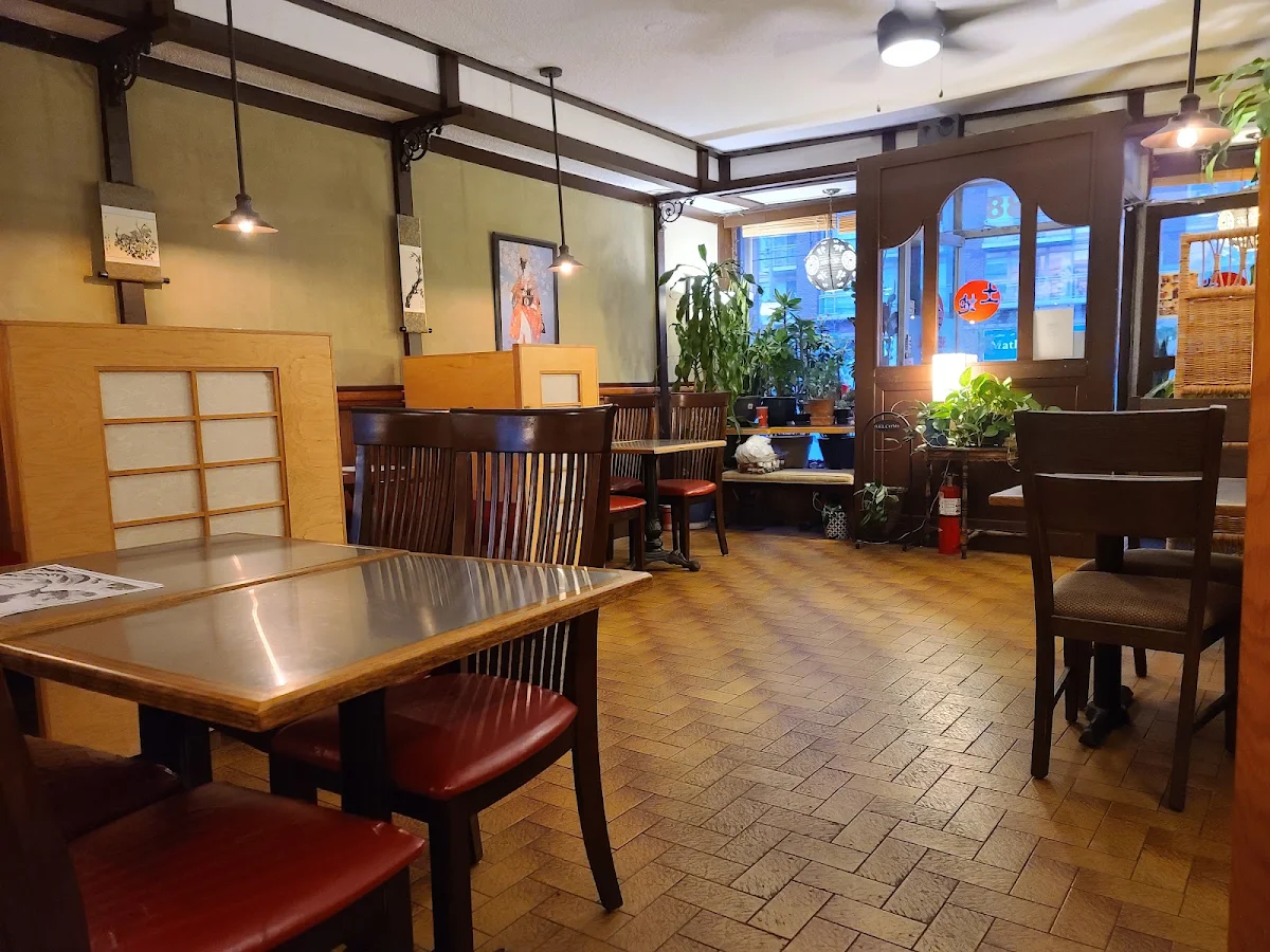 Vibe, Toji Sushi