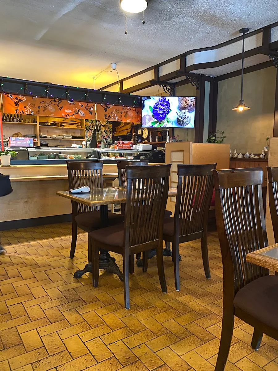Vibe, Toji Sushi