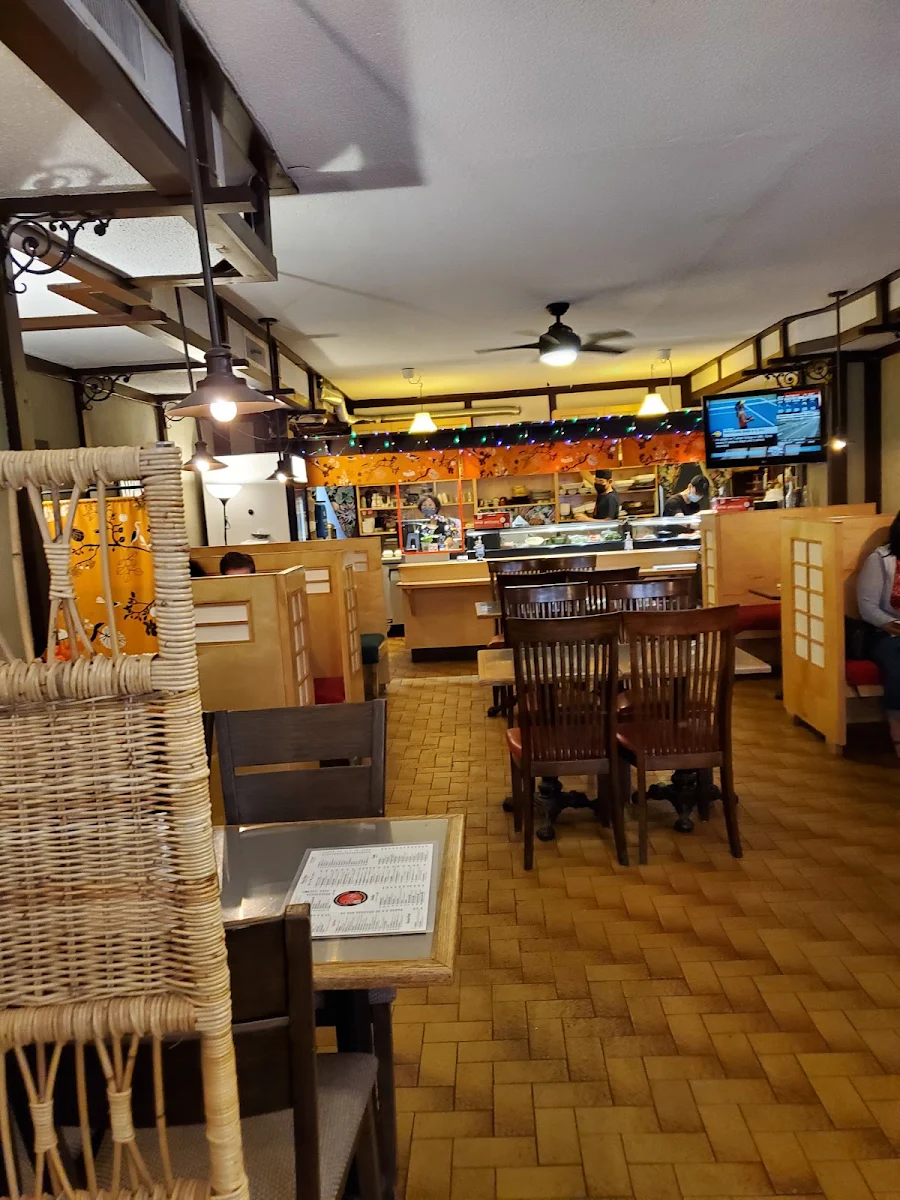 Vibe, Toji Sushi