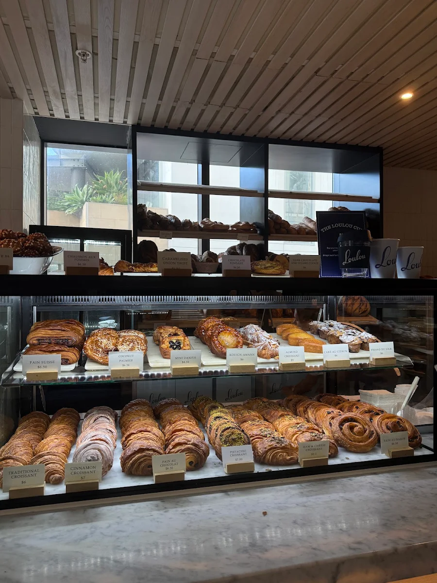 Vibe, Loulou Bistro, Boulangerie & Traiteur