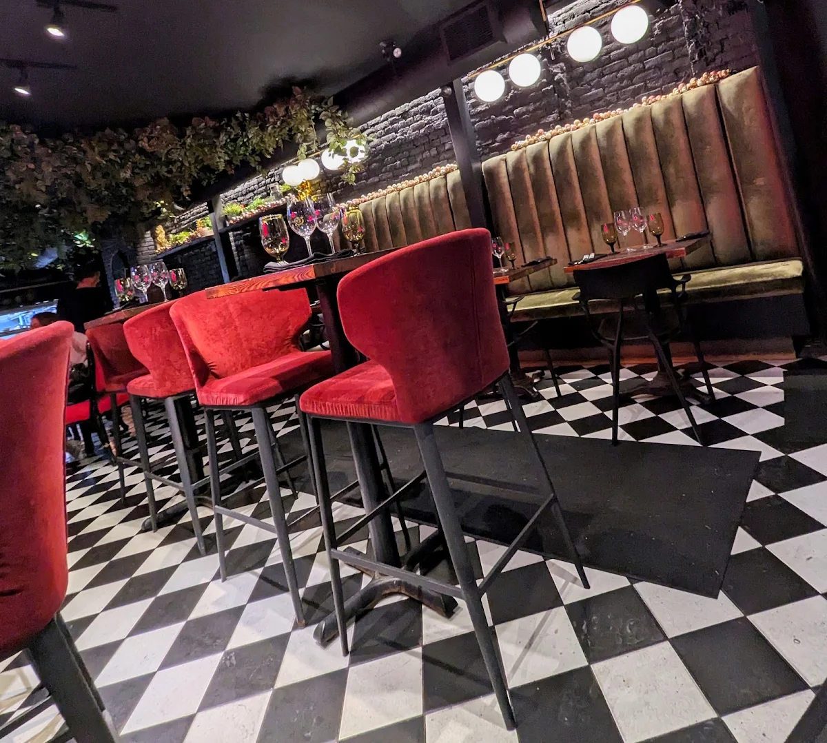 Vibe, Le Don Restaurant
