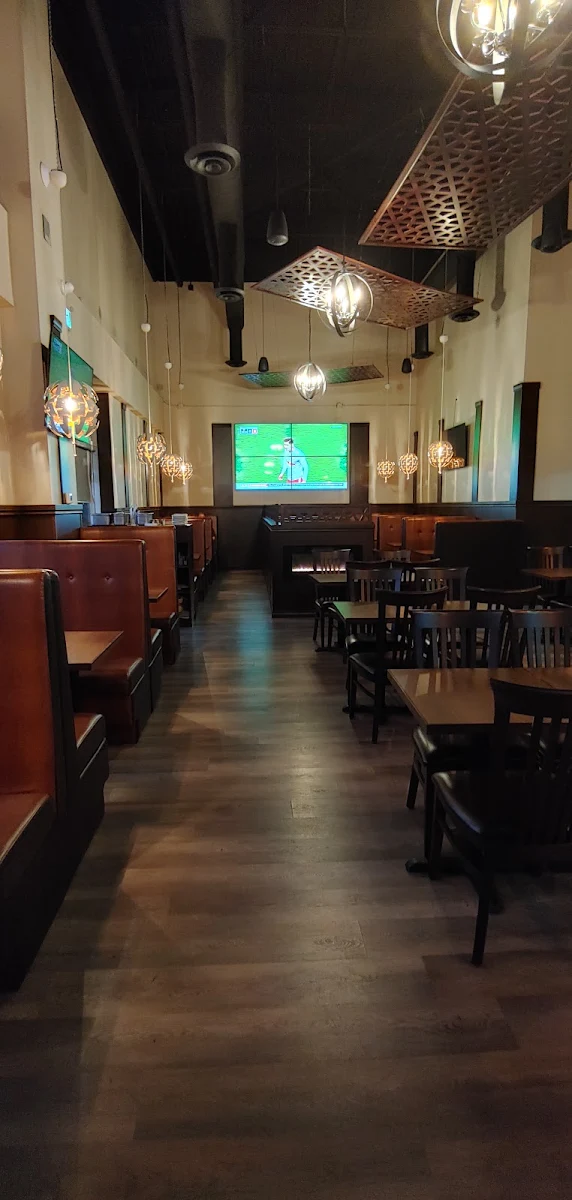 Vibe, Sharon House Tap & Kitchen