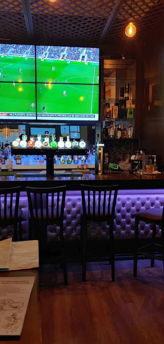 Vibe, Sharon House Tap & Kitchen