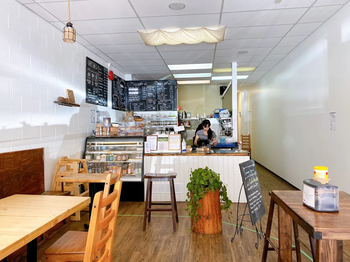 Vibe, Kululu Cafe