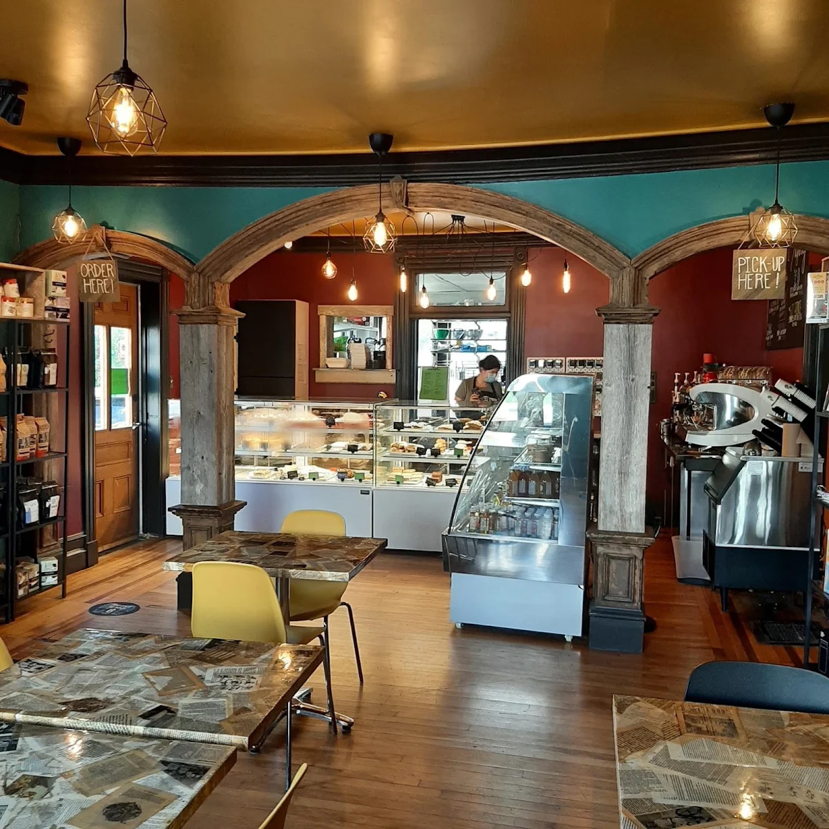 Vibe, NovelTea Coffeehouse & Bakery